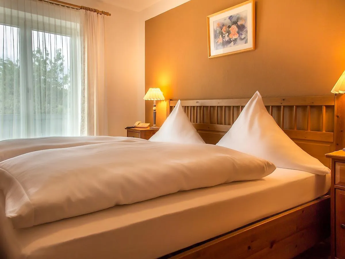 Bed & Breakfast Hotel Garni Alpenblick Bergen